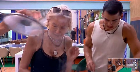 Niurka quema a Laura Bozzo con aceite hirviendo en LCDLF All Stars