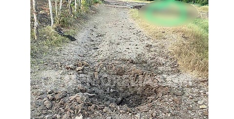 Le estalla mina a abuelito y muere, en Apatzingán, Michoacán