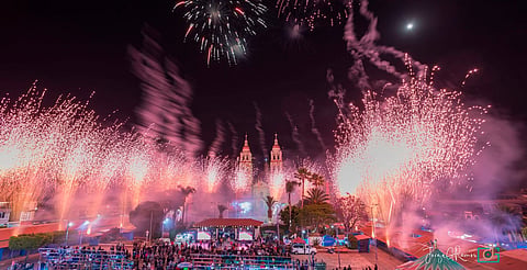 ¡El cielo se ilumina en Nuevo San Juan Parangaricutiro! Arranca la fiesta de la pirotecnia
