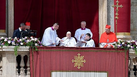 Convaleciente, el Papa Francisco da mensaje de Domingo de Pascua