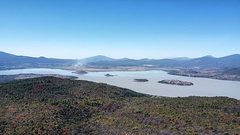Gobierno de Michoacán busca blindar casi 8 mil hectáreas del lago de Pátzcuaro