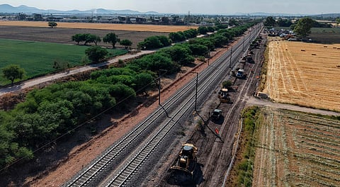 Inicia construcción del tren México-Querétaro