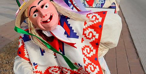 Uso de gabanes de plástico en Danza de los Viejitos fue con fines promocionales: Sectur