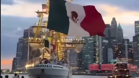 Regresan a México 172 cadetes tras accidente del Buque Escuela Cuauhtémoc en EU