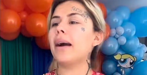 Mona revela que le intentaron dar un regalo anónimo; usuarios le advierten lo que ocurrió con Valeria Márquez