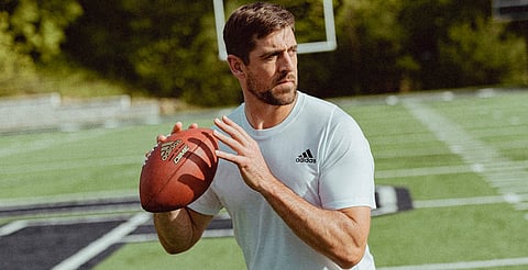 Aaron Rodgers jugará con los Steelers en la temporada 2025 de la NFL