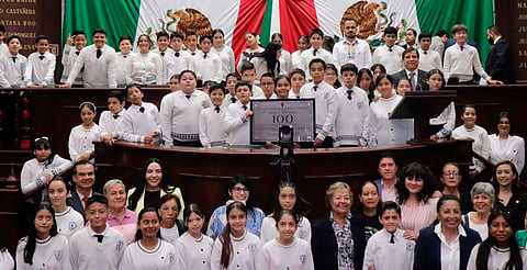 Hugo Rangel encabeza entrega de placa conmemorativa de 100 años a la escuela federal "David G. Berlanga"