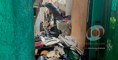 Estiman sacar más de 100 toneladas de basura de casa de acumuladores en Morelia