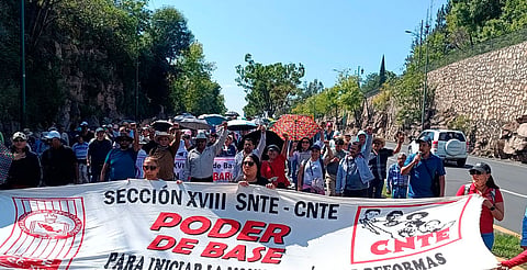 ¡Alístese! Megapuente junta paro de labores de la CNTE y puente oficial