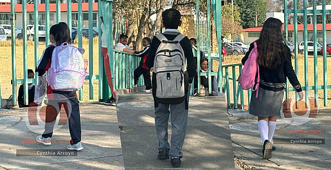 Impulsan igualdad escolar mediante uniformes neutros