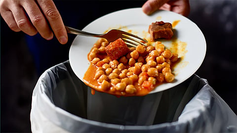 Del plato al planeta: cómo el desperdicio de alimentos contamina más que países enteros