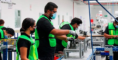 Avanza reforma de 40 horas laborales; será discutida en el Pleno del Senado