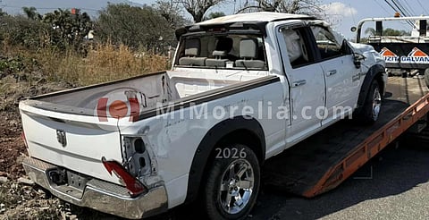Vuelca camioneta en Madero Poniente; no hay heridos graves
