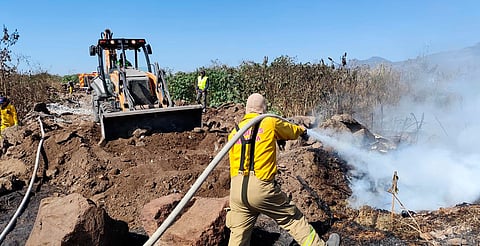 Bomberos de Morelia controlan otro incendio en zona del Bicentenario