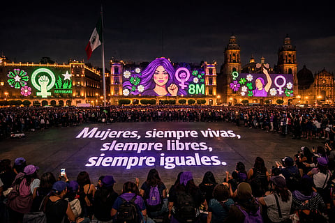 Iluminación monumental en el Zócalo marcará el 8M