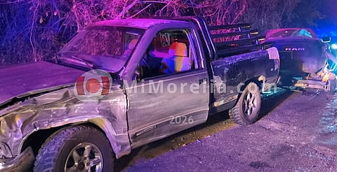 Choque entre tres vehículos deja varios lesionados en la carretera Eréndira–Tiquicheo