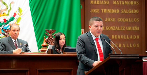 Vicente Gómez presenta iniciativa para fortalecer órdenes de protección a mujeres y NNA