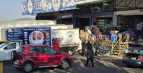 Empleado de abarrotera es baleado al resistirse a asalto en Zamora
