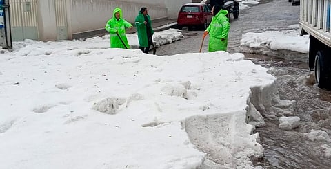 Caos por granizada: colapsan techos y se inundan vialidades en Edomex