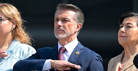 Afirma que su regreso es un derecho, no una concesión