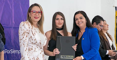 UMSNH entrega ciudadanos de bien, que ayudarán a construir un mejor país, afirma Yarabí Ávila