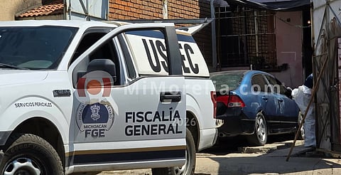 Hallan drogas y vehículos con alteraciones en casa de pareja asesinada