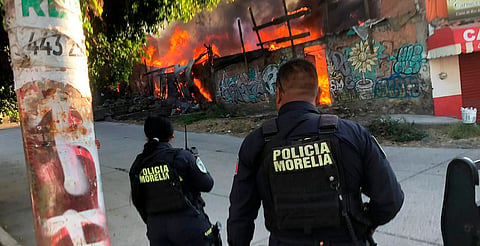 Policía asegura la zona para evitar riesgos
