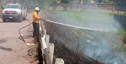 Sofocan incendio de pastizal en Tenencia Morelos; no se reportan daños