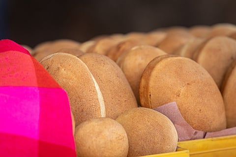 Bedolla promueve el pan de caja de Tlalpujahua como joya gastronómica