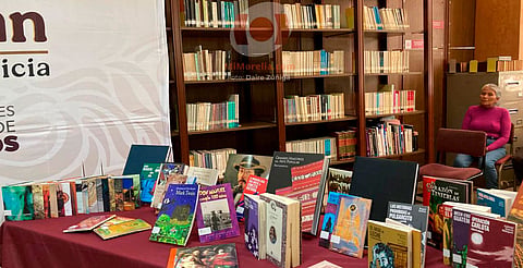 Entregan cerca de 18 mil libros a 60 bibliotecas de Michoacán