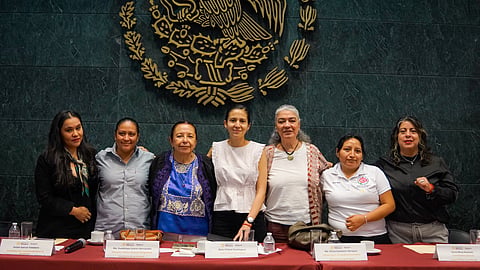 Destacan avances laborales para mujeres durante encuentro nacional en Los Pinos