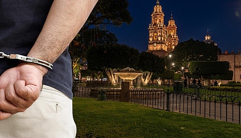 Por darse placer en Plaza de Armas, detienen a dos sujetos por faltas a la moral
