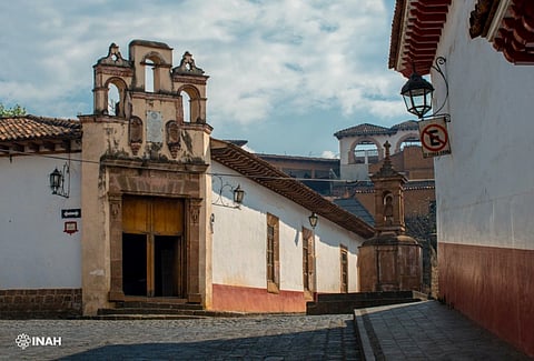 Asociación de Nicolaitas pide rescatar Antiguo Colegio de San Nicolás en Pátzcuaro
