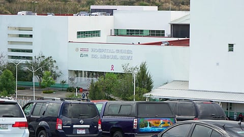 Federación intervino en falta de insumos en el Hospital Civil; se restablecieron las cirugías: Bedolla