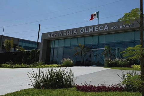 Refinería Olmeca continúa operaciones tras labores de mantenimiento