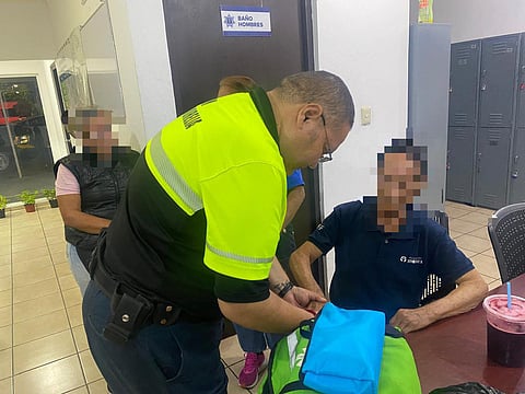 Desorientado y solo: así auxiliaron policías a un hombre de 92 años en Morelia