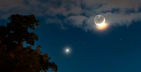 🌙✨ ¿Viste Venus y la Luna anoche? Así se observó el espectáculo astronómico