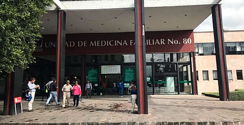 Justifica IMSS largas filas en farmacia de la UMF80