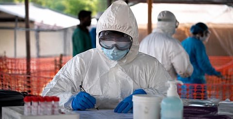 OMS en alerta: brote de ébola ya supera los 100 casos confirmados