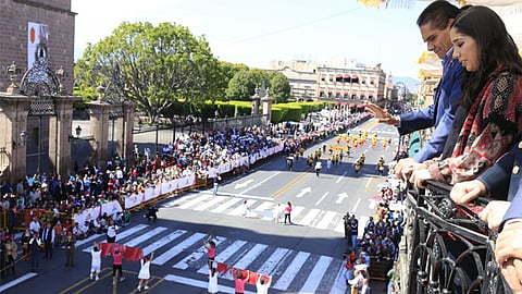 Personajes como las “adelitas”, engalanaron el evento