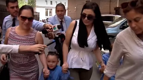 Las gemelas se encontraron con el Chapo (Foto: Captura de video YouTube)