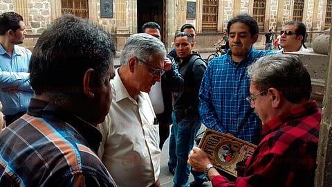 Paco Ignacio Taibo II recordó a la política de hace muchos años (Foto: Héctor Jiménez)