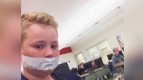 La maestra fue despedida justo después de que los directivos se dieran cuenta de la situación (Foto: Captura de video)