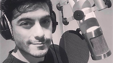 Sin titubear, Carlos Rivera dejó en claro que de su relación amorosa con Cynthia Rodríguez él no habla “nada” (Foto Facebook: Carlos Rivera)