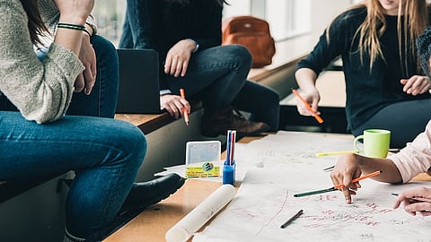 Las repercusiones de no estudiar ni trabajar se manifiestan 20 o 30 años en el futuro para estas personas, lo que tiene implicaciones en el salario y la empleabilidad (Foto: Ilustrativa)