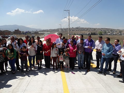 Inaugura Alfonso Martínez avenida Lomas de la Aldea