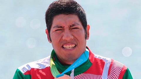 Everardo Quirino participa en canotaje (Foto: @CONADE)