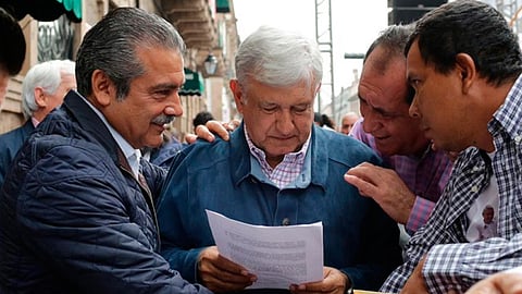 López Obrador se dijo sorprendido por la situación de algunas calles y avenidas de la ciudad (Foto Cortesía)