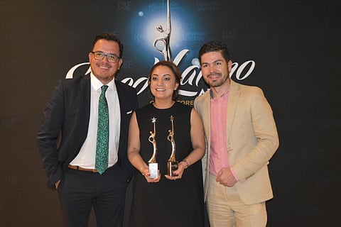 El Gobierno del Estado, a través de la titular de la CCGS, Julieta López, recibió los galardones en los Premios Reed Latino 2018 (Foto: Cortesía)