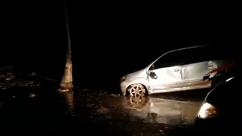 Descartaron que el tsunami haya sido provocado por un sismo (Foto: @Sutopo_PN)